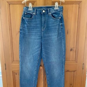 American Eagle Mom Jeans